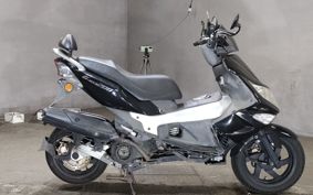 PGO G-MAX200 ..
