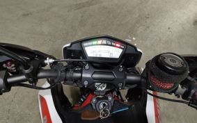 DUCATI  DUCATI  HYPERMOTARD 820 B201JA