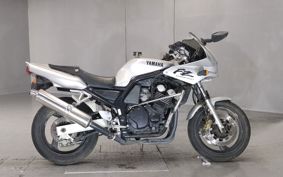 YAMAHA FZ400 4YR