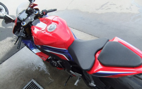 HONDA CBR1000RR-R FB SP 2020 SC82