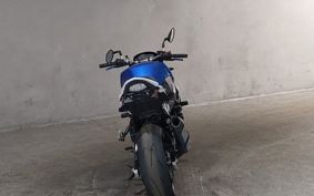 SUZUKI GSR750 C5111