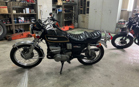 SUZUKI GT380 2015