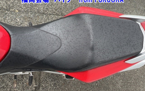 SUZUKI GSR 400