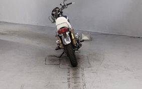 SUZUKI GT380 GT380B