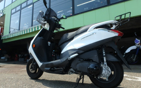 YAMAHA  AXIS Z