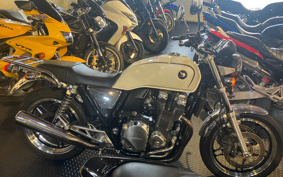 HARLEY  HARLEY RH975 NIGHT  STAR  2022 ZH1