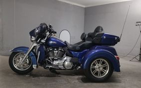 HARLEY  HARLEY FLHTCUTG1750 TRIKE  MAD