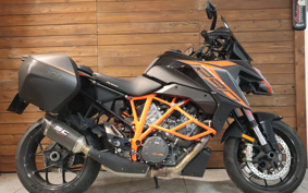 KTM 1290 SUPER DUKE GT 2020 V6940