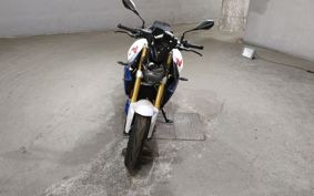BMW F900R 0K11