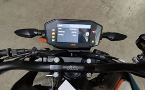 KTM 890 DUKE TU940