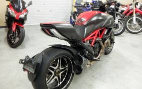 DUCATI  DUCATI DIAVEL CARBON 2012 ZDMG100ABBB