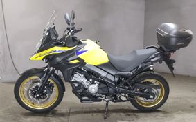 SUZUKI DL650 ( V-Strom 650 ) C733M