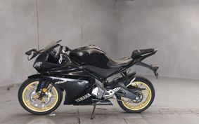 YAMAHA YZF-R125 RE06