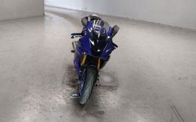 YAMAHA 6 RJ27